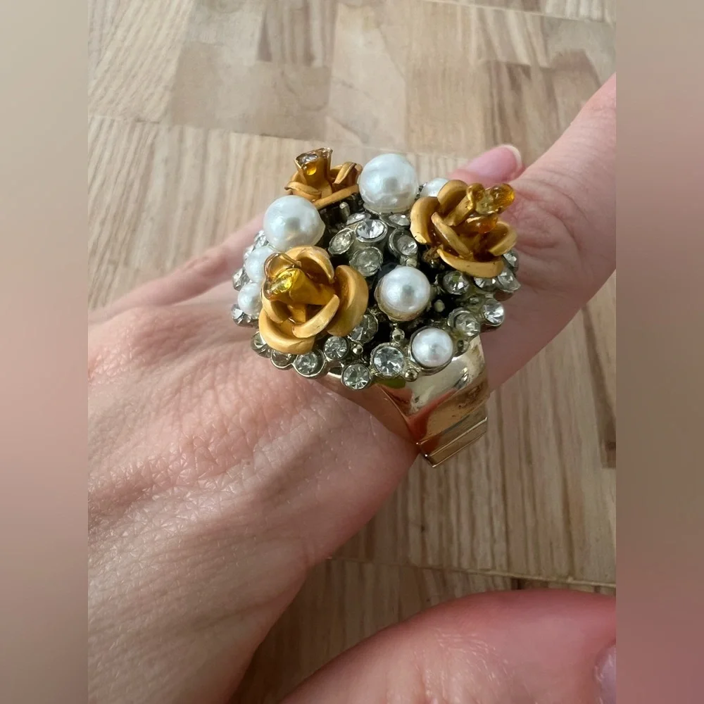 Vintage gold tone cluster peek a boo hidden watch ring NEW BATTERY
